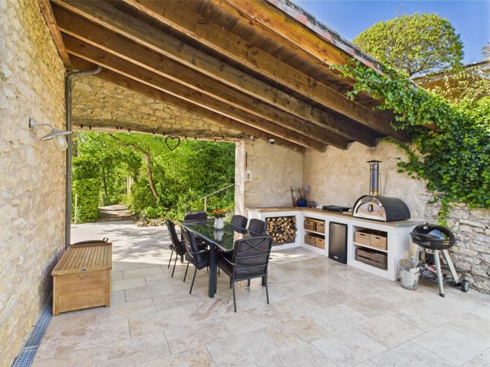 Image No.7-4 Bed Property for sale