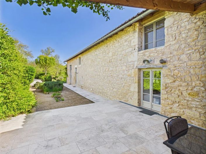 Image No.8-4 Bed Property for sale