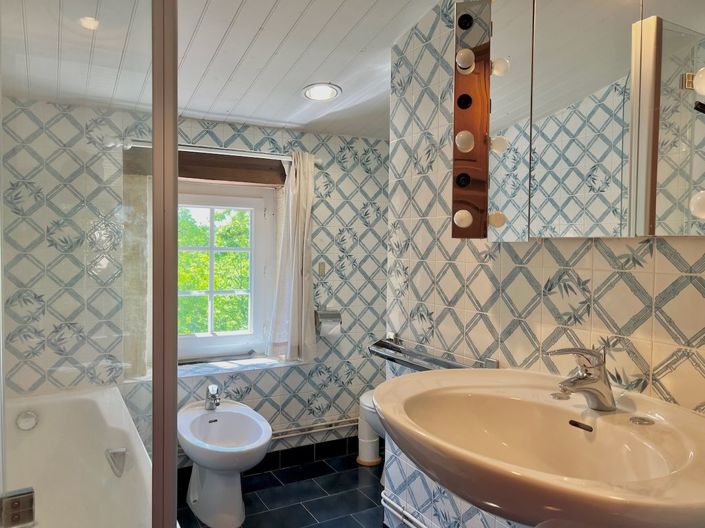 Image No.25-4 Bed Property for sale