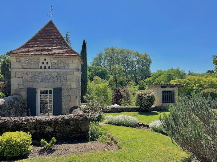 Image No.36-4 Bed Property for sale