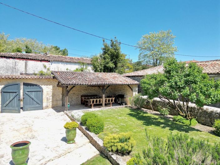 Image No.8-4 Bed Property for sale