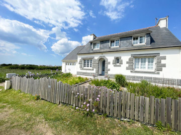 1 - Finistere, Property
