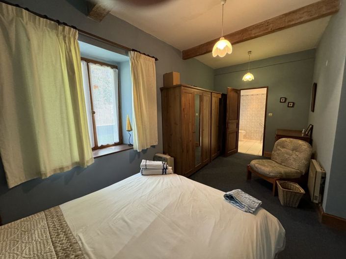 Image No.11-4 Bed Property for sale