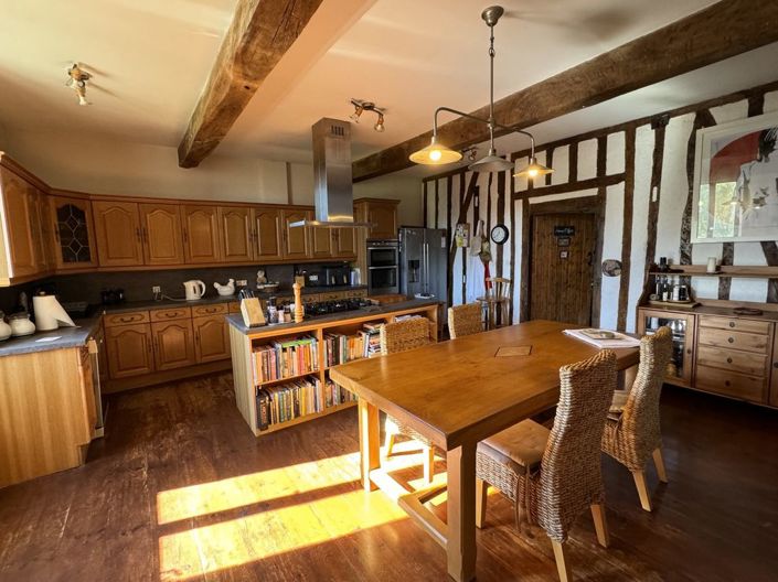 Image No.3-4 Bed Property for sale