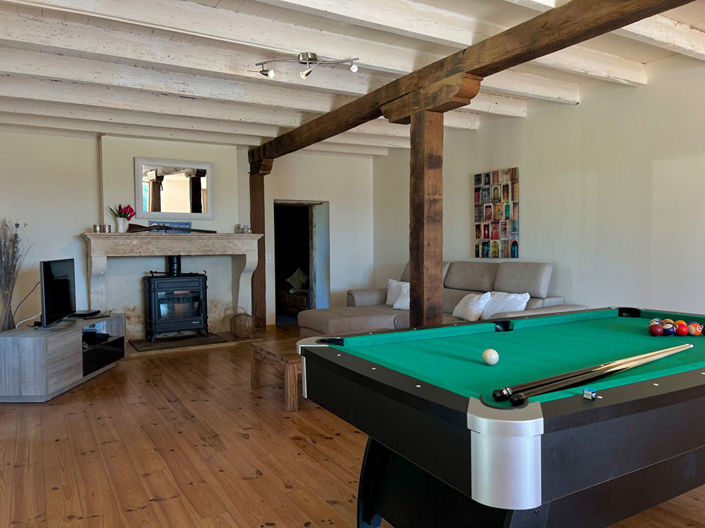 Image No.10-6 Bed Property for sale