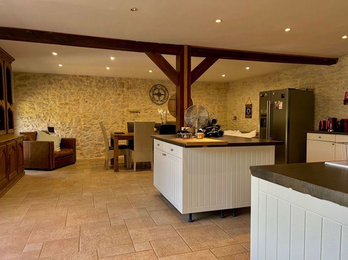 Image No.7-6 Bed Property for sale