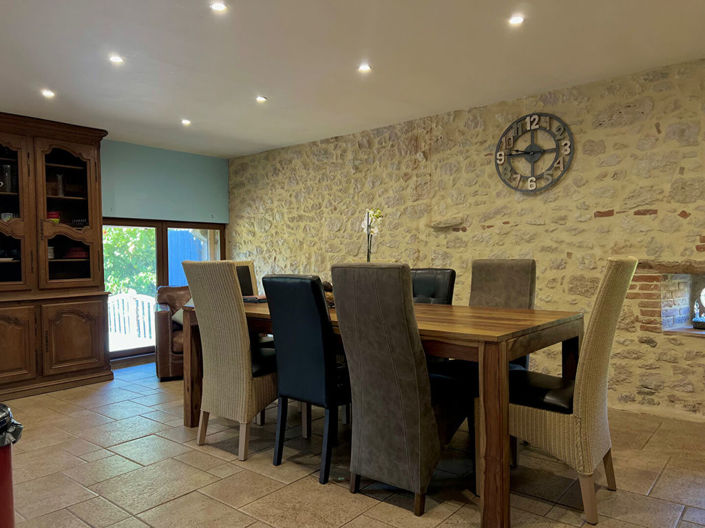 Image No.9-6 Bed Property for sale