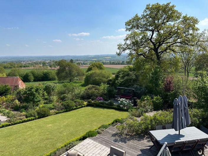 Image No.13-3 Bed Property for sale