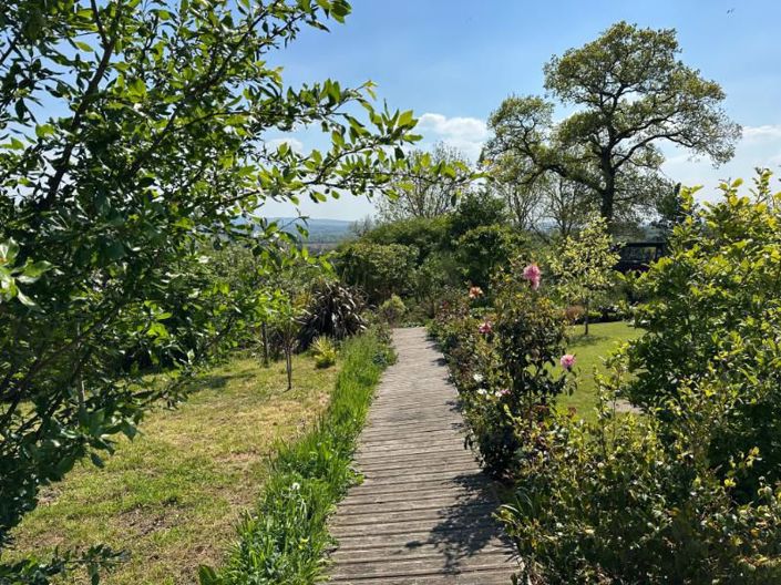 Image No.32-3 Bed Property for sale