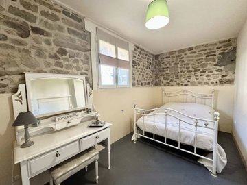 proprieteavendreavecmaisonetgiteindependantde