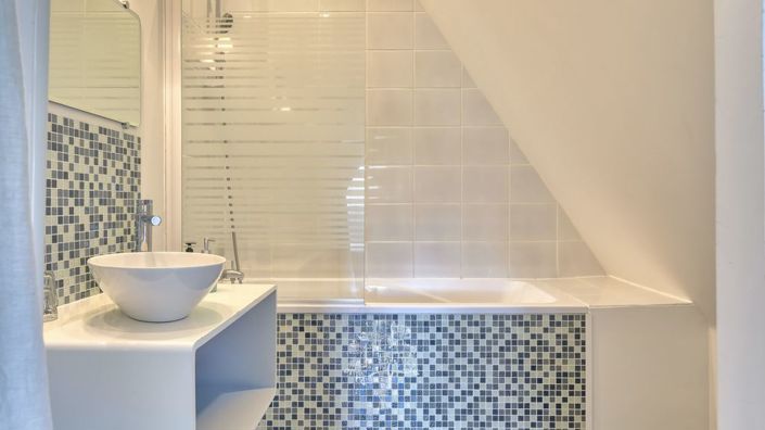 Image No.15-5 Bed Property for sale