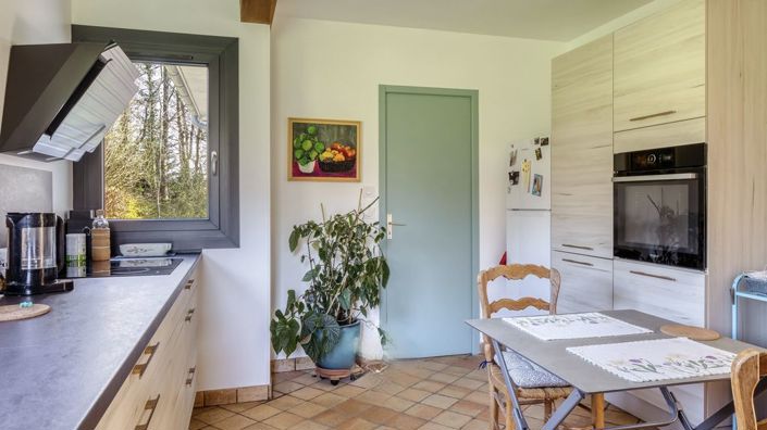 Image No.3-5 Bed Property for sale