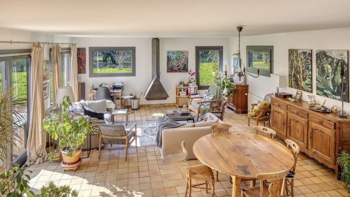 Image No.6-5 Bed Property for sale