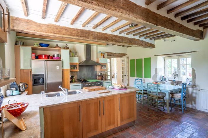 Image No.5-6 Bed Property for sale