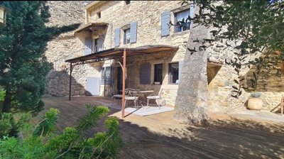 estate-gard-france-charming-village-house-wit