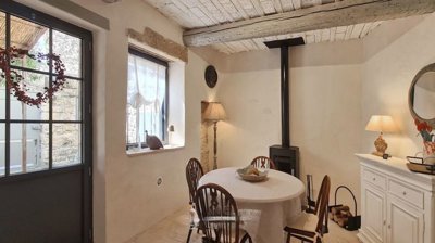 estate-gard-france-charming-village-house-wit