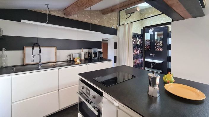 Image No.7-2 Bed Property for sale