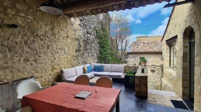 estate-gard-france-charm-and-design-character