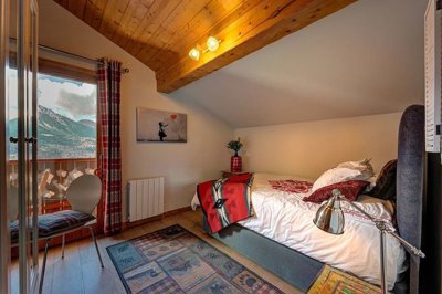 69e3a3b1970e99664b093a4859392422209b8aa7ff179