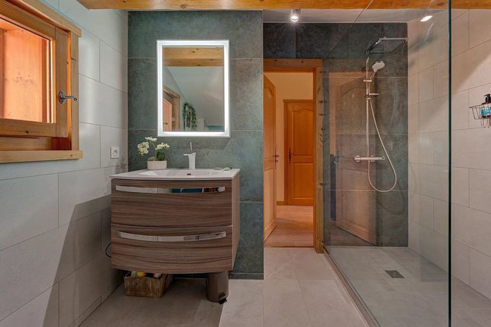 Image No.14-3 Bed Property for sale