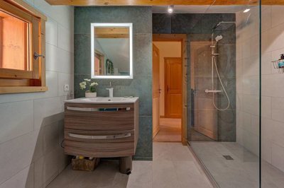 a6bcfdc50323d8c3607c0129ca7f656408e0c0cb23179