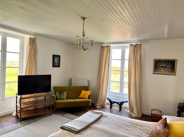 Image No.13-7 Bed Property for sale