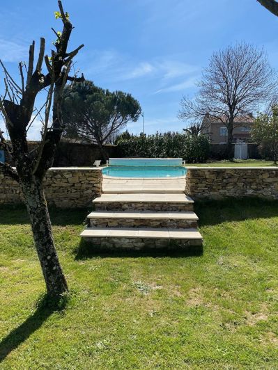 Image No.8-7 Bed Property for sale