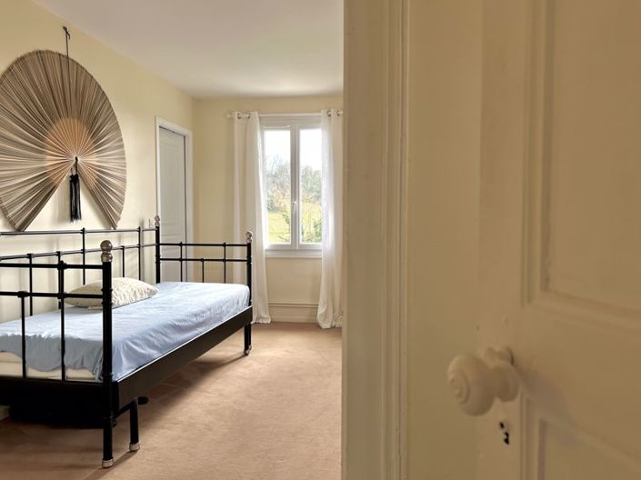 Image No.23-4 Bed Property for sale