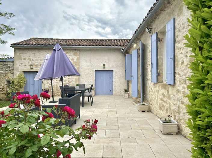 Image No.17-3 Bed Property for sale