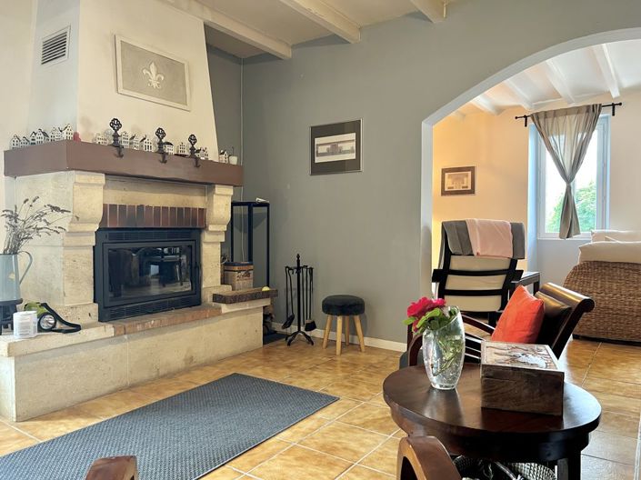 Image No.8-3 Bed Property for sale
