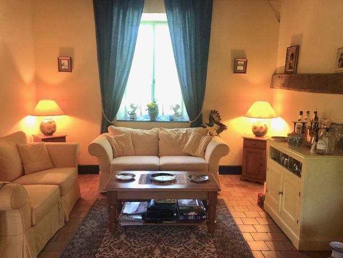Image No.3-3 Bed Property for sale