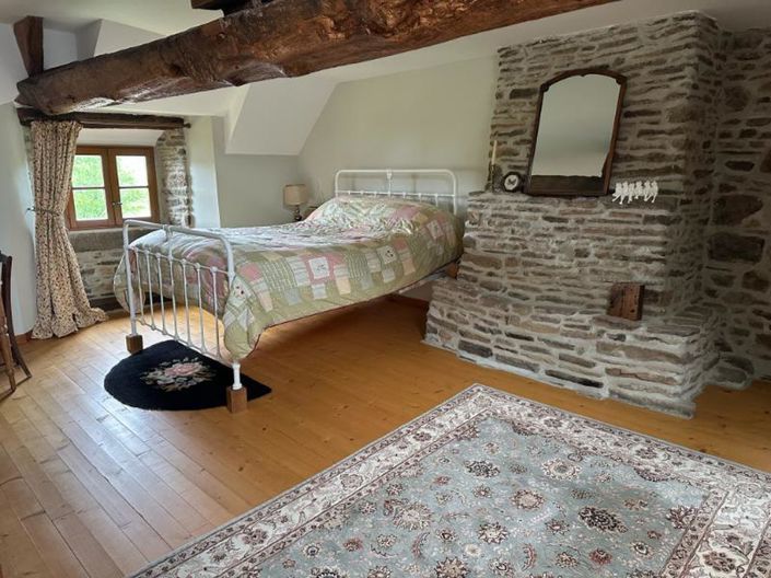 Image No.18-4 Bed Property for sale