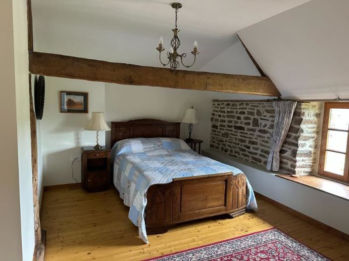 Image No.20-4 Bed Property for sale