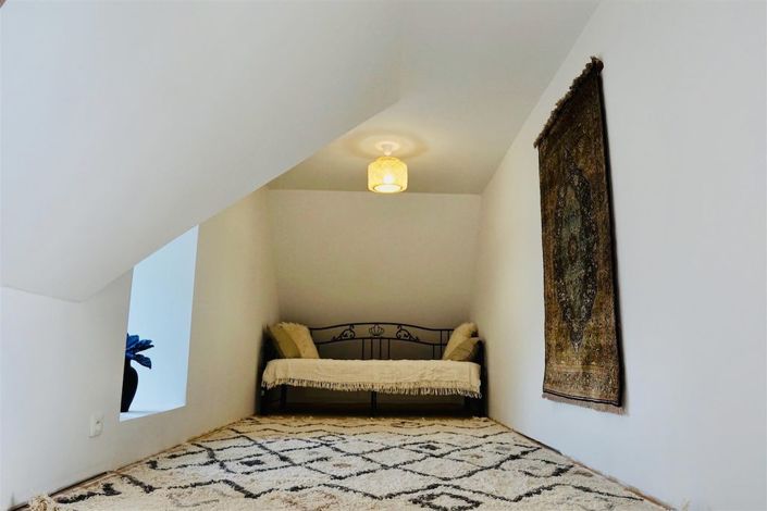Image No.20-5 Bed Property for sale