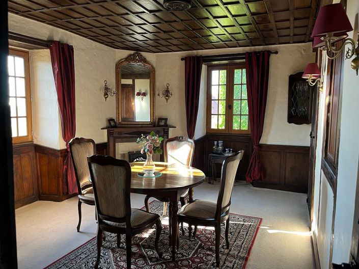 Image No.8-4 Bed Property for sale