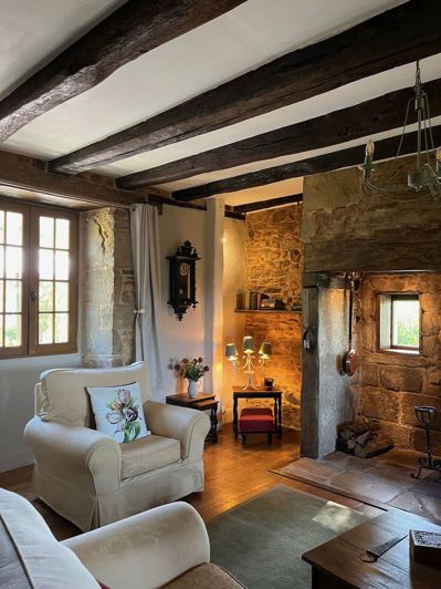 Image No.9-4 Bed Property for sale