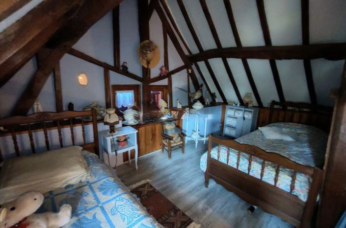 Image No.13-2 Bed Property for sale