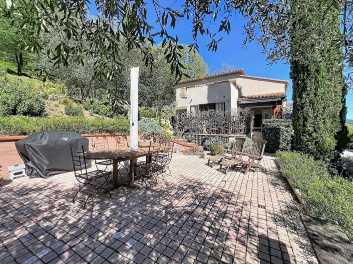 Image No.3-3 Bed Property for sale