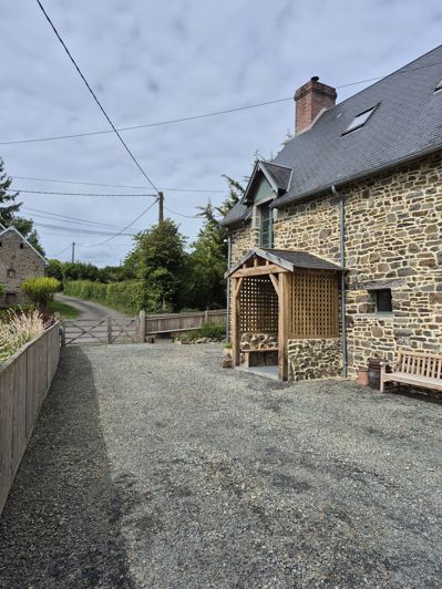 Image No.36-3 Bed Property for sale