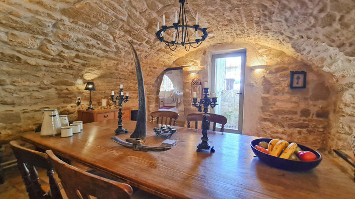 Image No.14-2 Bed Property for sale