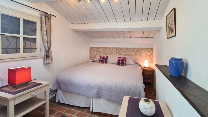 Image No.27-2 Bed Property for sale