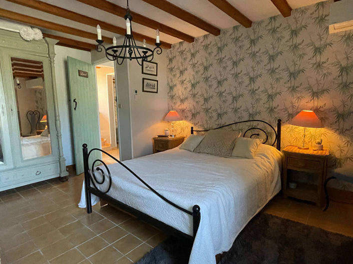 Image No.8-6 Bed Property for sale