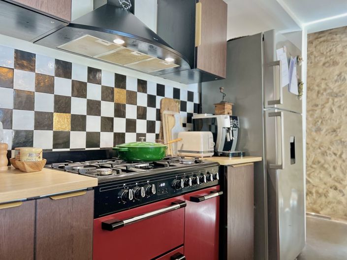 Image No.22-3 Bed Property for sale