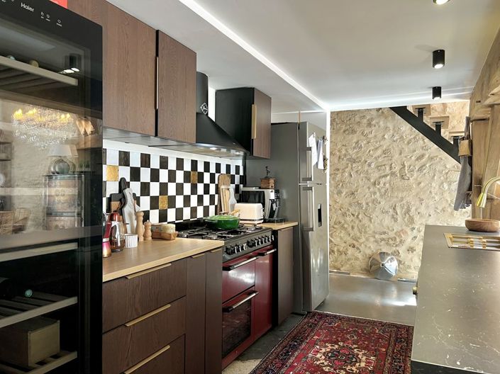 Image No.24-3 Bed Property for sale