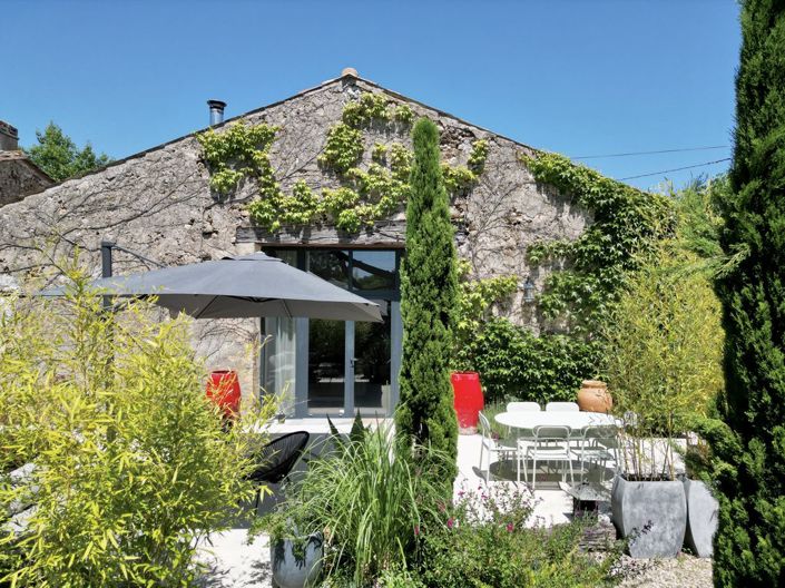 Image No.41-3 Bed Property for sale