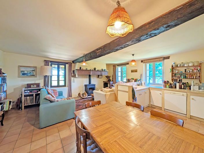 Image No.3-3 Bed Property for sale