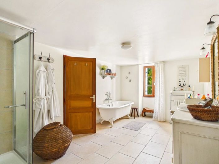 Image No.9-Propriété de 4 chambres à vendre à Dordogne