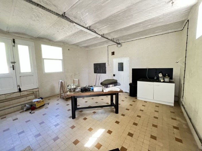 Image No.15-4 Bed Property for sale