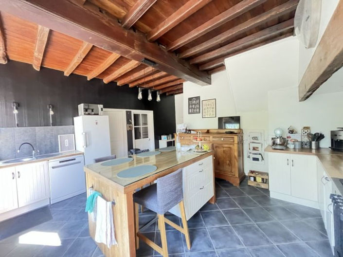 Image No.9-4 Bed Property for sale