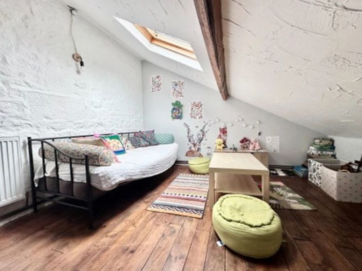 Image No.16-5 Bed Property for sale